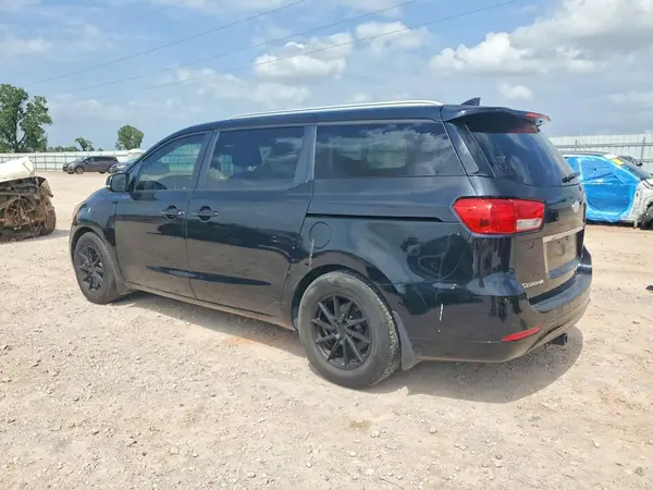 KNDMB5C17J6378621 2018 KIA SEDONA - Image 2