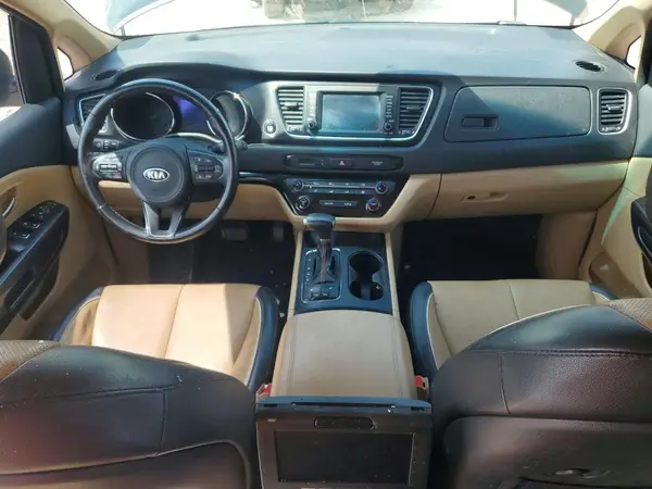 KNDMB5C17J6378621 2018 KIA SEDONA - Image 8