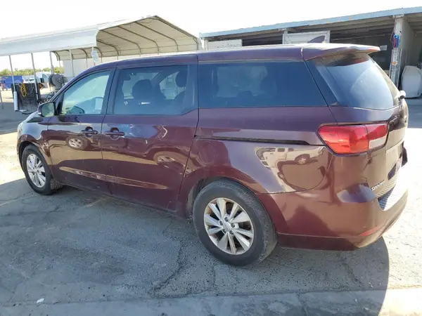 KNDMB5C17J6379185 2018 KIA SEDONA - Image 2