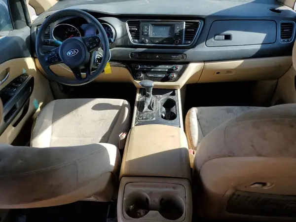 KNDMB5C17J6379185 2018 KIA SEDONA - Image 8
