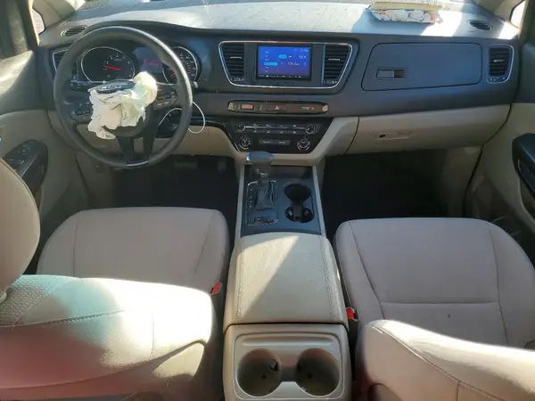 KNDMB5C17J6390526 2018 KIA SEDONA - Image 8