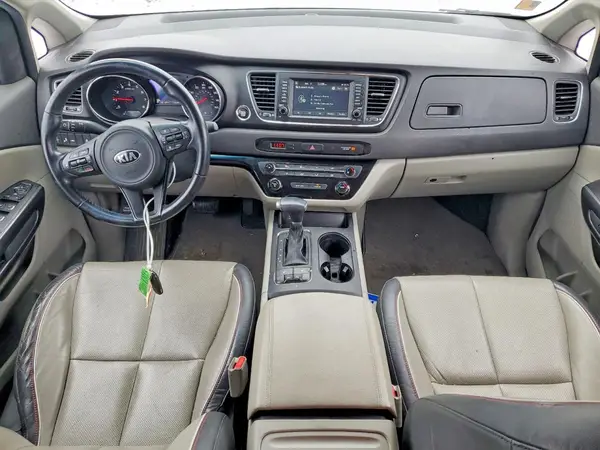 KNDMB5C17J6395189 2018 KIA SEDONA - Image 8