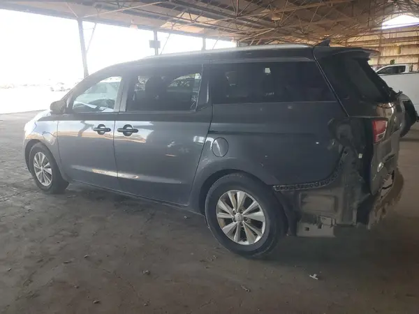 KNDMB5C17J6395533 2018 KIA SEDONA - Image 2