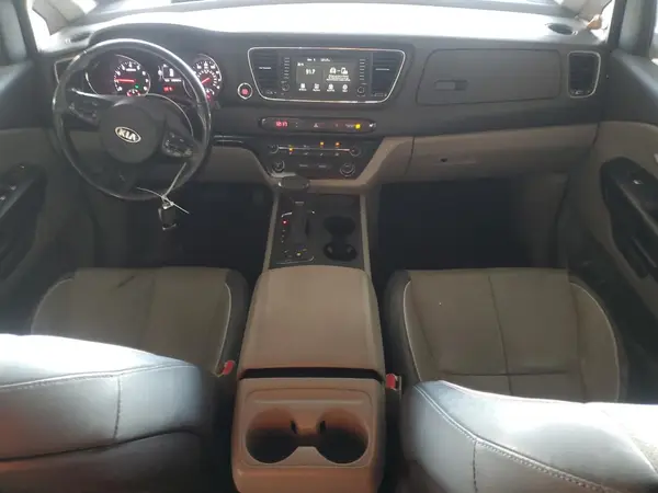 KNDMB5C17J6395533 2018 KIA SEDONA - Image 8