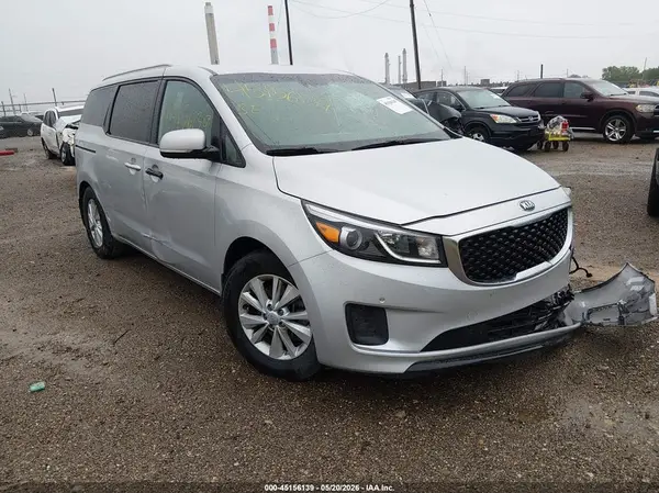 KNDMB5C17J6396097 2018 KIA SEDONA - Image 1
