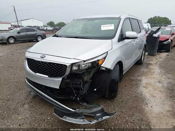 KNDMB5C17J6396097 2018 KIA SEDONA - Image 2