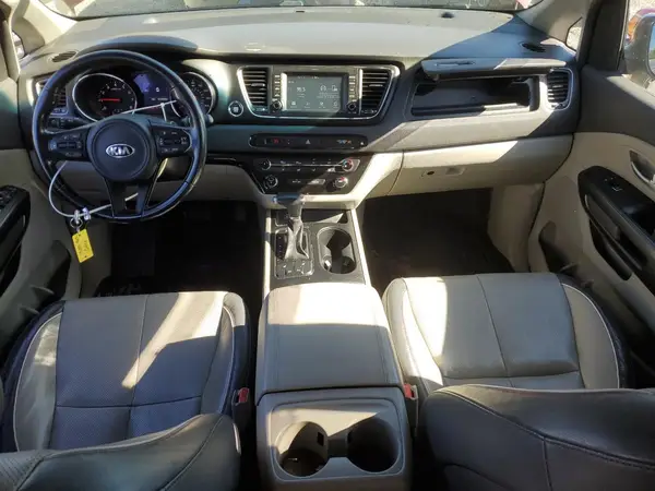KNDMB5C17J6400620 2018 KIA SEDONA - Image 8