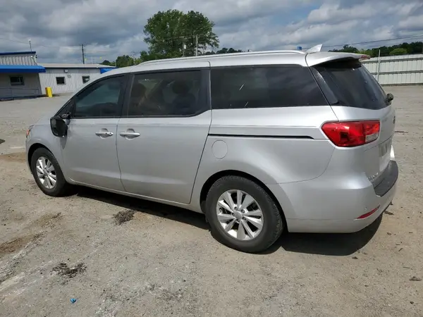 KNDMB5C17J6403033 2018 KIA SEDONA - Image 2