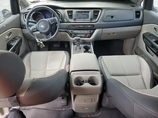 KNDMB5C17J6403033 2018 KIA SEDONA - Image 8