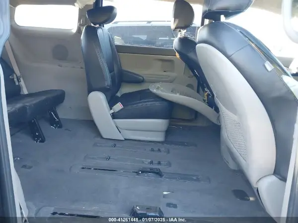 KNDMB5C17J6408121 2018 KIA SEDONA - Image 8