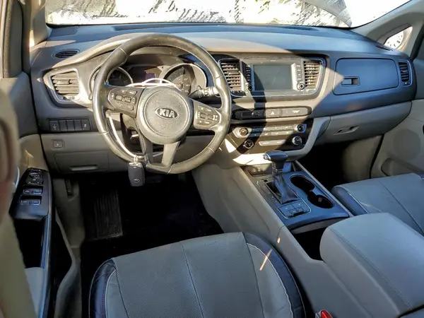KNDMB5C17J6424139 2018 KIA SEDONA - Image 8