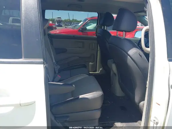 KNDMB5C17J6424349 2018 KIA SEDONA - Image 8