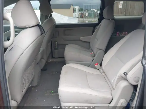 KNDMB5C17J6434685 2018 KIA SEDONA - Image 8