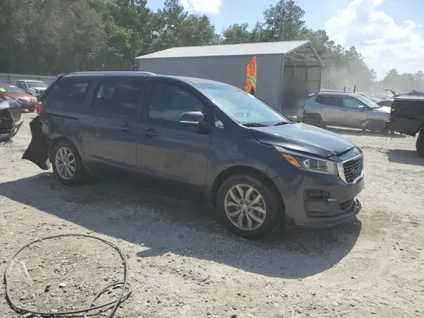 2019 KIA SEDONA COPART lot 57782225 auction photo 4