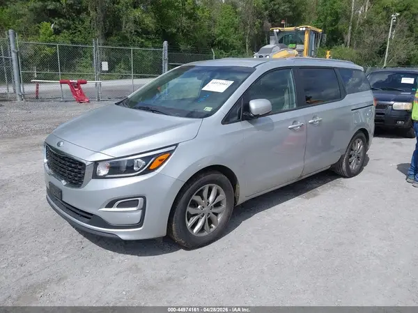 KNDMB5C17K6513744 2019 KIA SEDONA - Image 2