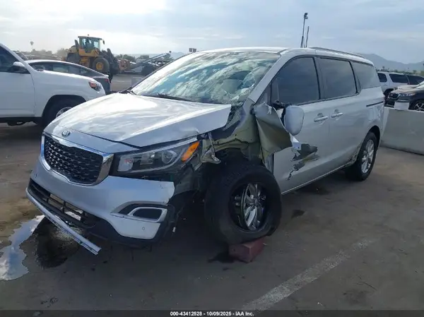 KNDMB5C17K6515929 2019 KIA SEDONA - Image 2