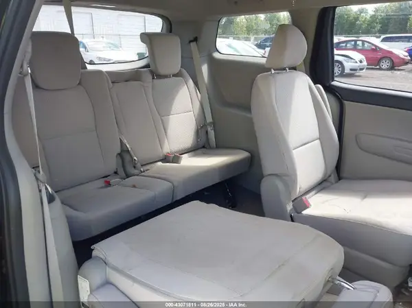 KNDMB5C17K6528356 2019 KIA SEDONA - Image 8