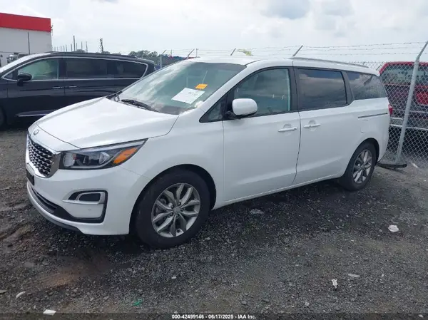 KNDMB5C17K6530172 2019 KIA SEDONA - Image 2