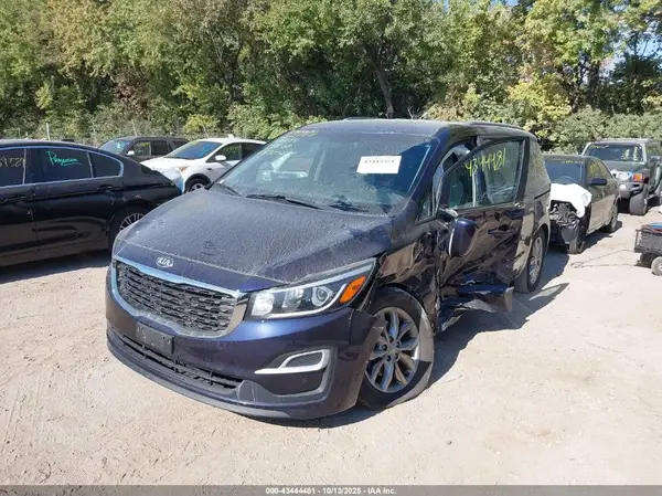 KNDMB5C17K6537056 2019 KIA SEDONA - Image 2