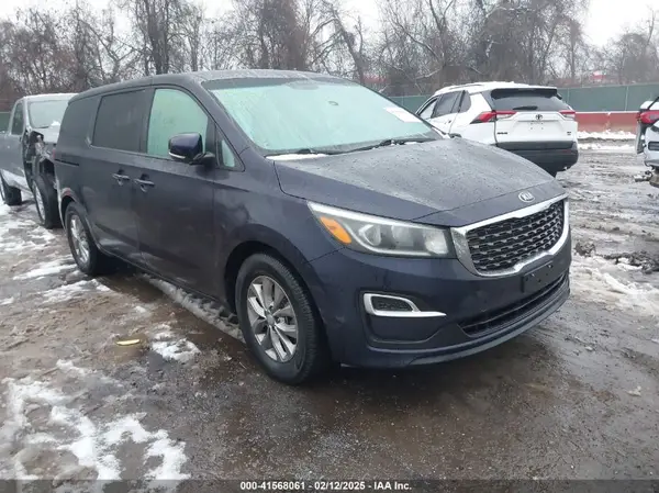 KNDMB5C17K6570137 2019 KIA SEDONA - Image 1