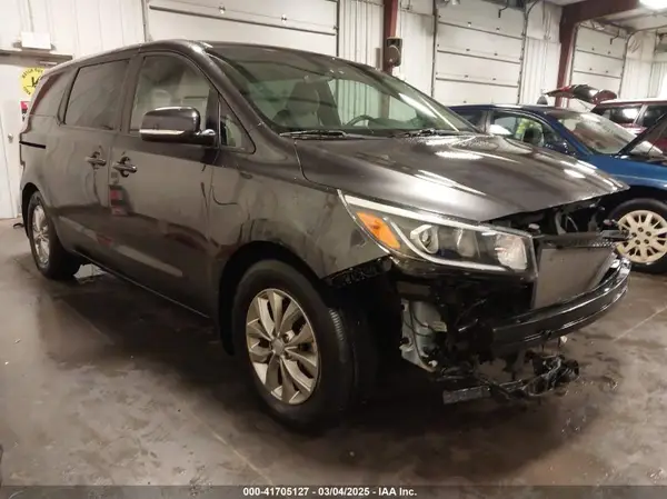 KNDMB5C17L6581477 2020 KIA SEDONA - Image 1