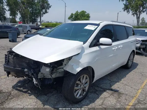 KNDMB5C17L6608371 2020 KIA SEDONA - Image 2