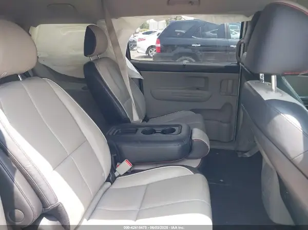 KNDMB5C17L6608371 2020 KIA SEDONA - Image 8