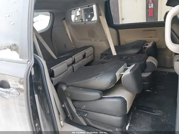 KNDMB5C17M6661900 2021 KIA SEDONA - Image 8