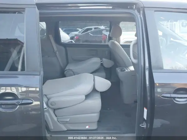 KNDMB5C17M6666739 2021 KIA SEDONA - Image 8
