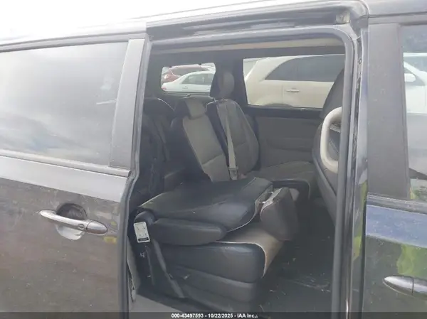 KNDMB5C17M6674176 2021 KIA SEDONA - Image 8