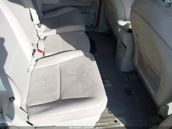 KNDMB5C18G6085089 2016 KIA SEDONA - Image 8