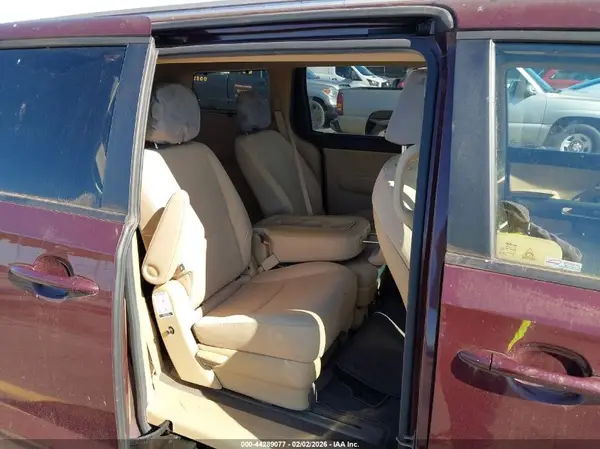 KNDMB5C18G6086064 2016 KIA SEDONA - Image 8