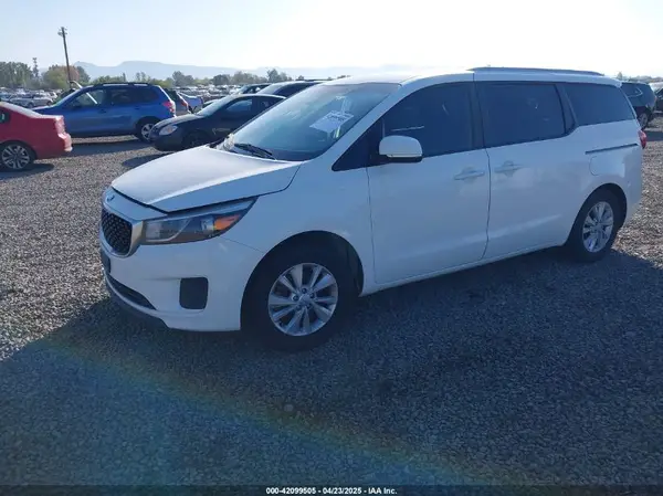 KNDMB5C18G6090003 2016 KIA SEDONA - Image 2