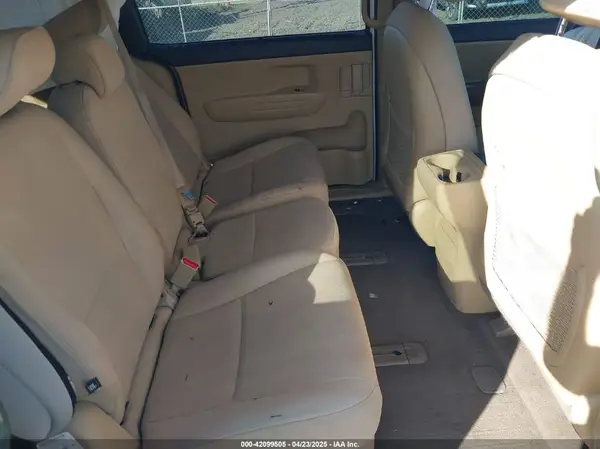 KNDMB5C18G6090003 2016 KIA SEDONA - Image 8