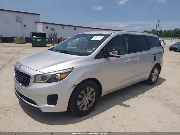 KNDMB5C18G6103297 2016 KIA SEDONA - Image 2