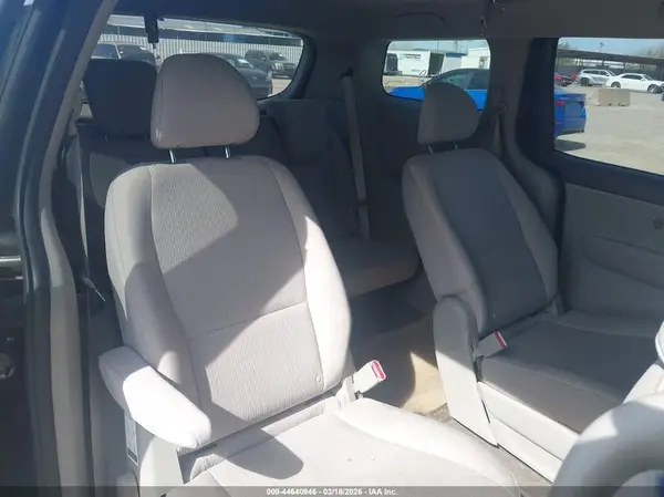 KNDMB5C18G6112310 2016 KIA SEDONA - Image 8