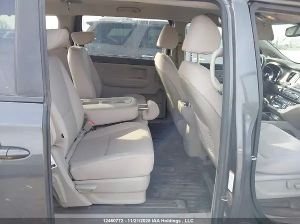 KNDMB5C18G6122397 2016 KIA SEDONA - Image 8