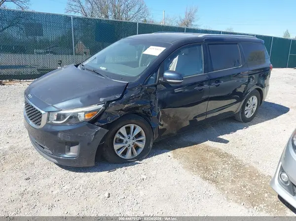 KNDMB5C18G6127986 2016 KIA SEDONA - Image 2