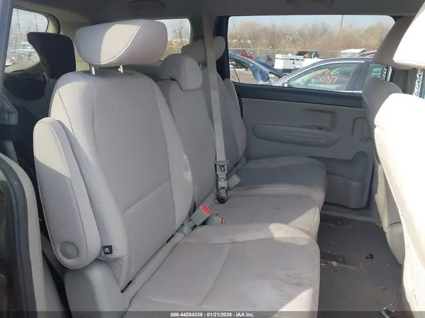 KNDMB5C18G6134629 2016 KIA SEDONA - Image 8