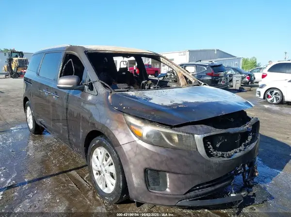 KNDMB5C18G6158980 2016 KIA SEDONA - Image 1