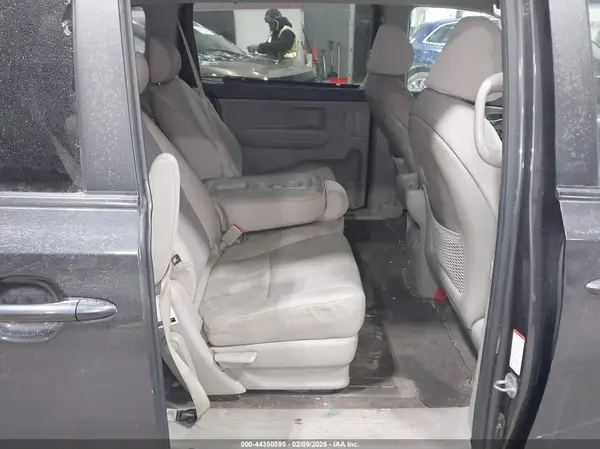 KNDMB5C18G6159515 2016 KIA SEDONA - Image 8
