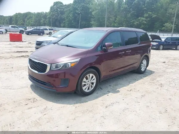 KNDMB5C18G6159773 2016 KIA SEDONA - Image 2