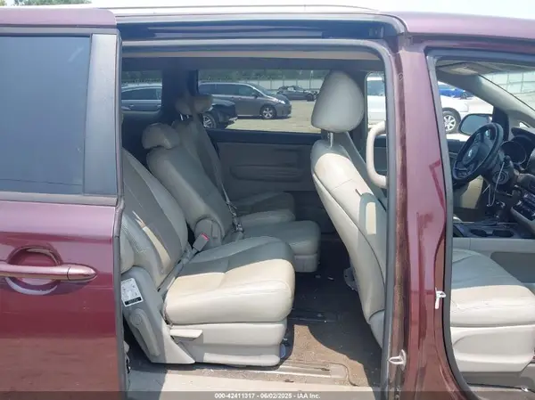 KNDMB5C18G6159773 2016 KIA SEDONA - Image 8