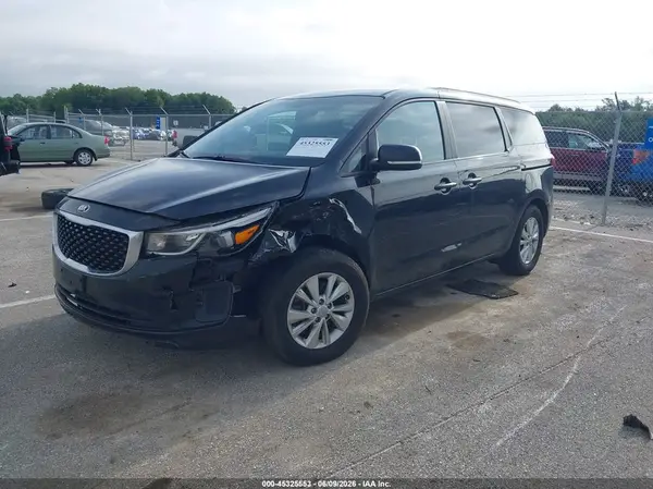 KNDMB5C18G6163273 2016 KIA SEDONA - Image 2