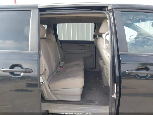 KNDMB5C18G6163273 2016 KIA SEDONA - Image 8