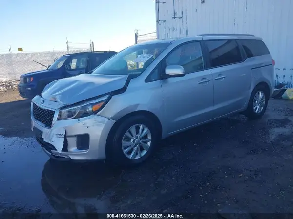 KNDMB5C18G6164472 2016 KIA SEDONA - Image 2