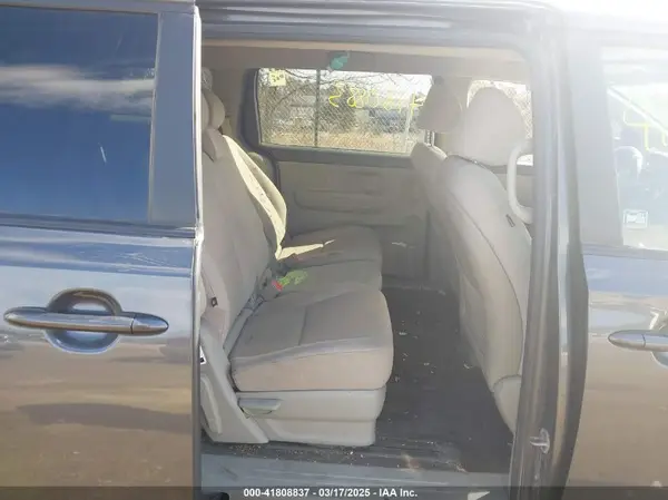 KNDMB5C18G6165041 2016 KIA SEDONA - Image 8