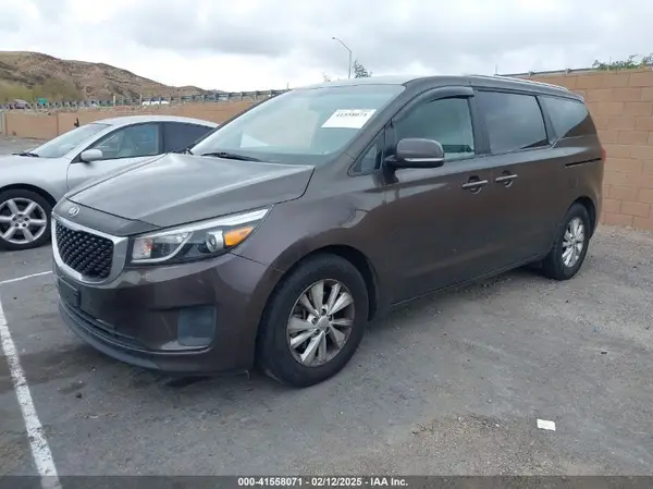 KNDMB5C18G6165895 2016 KIA SEDONA - Image 2
