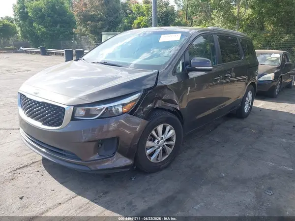 KNDMB5C18G6165959 2016 KIA SEDONA - Image 2