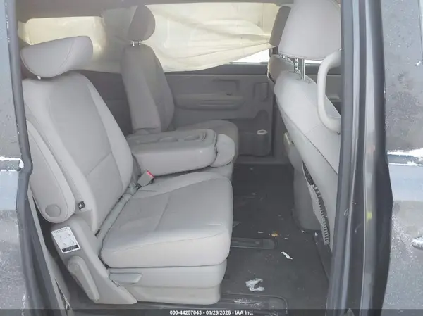 KNDMB5C18G6180025 2016 KIA SEDONA - Image 8